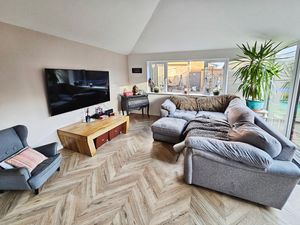 Photo 7- click for photo gallery